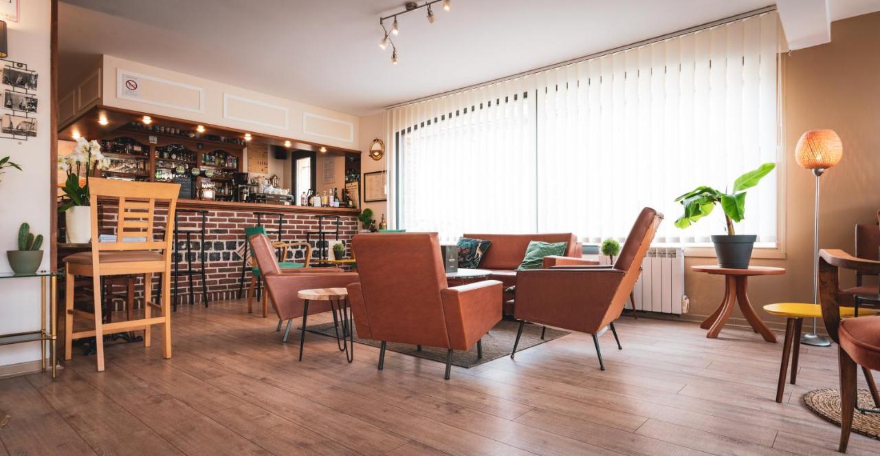 Hotel Bar Saint Christophe Ле-Тийёль Экстерьер фото